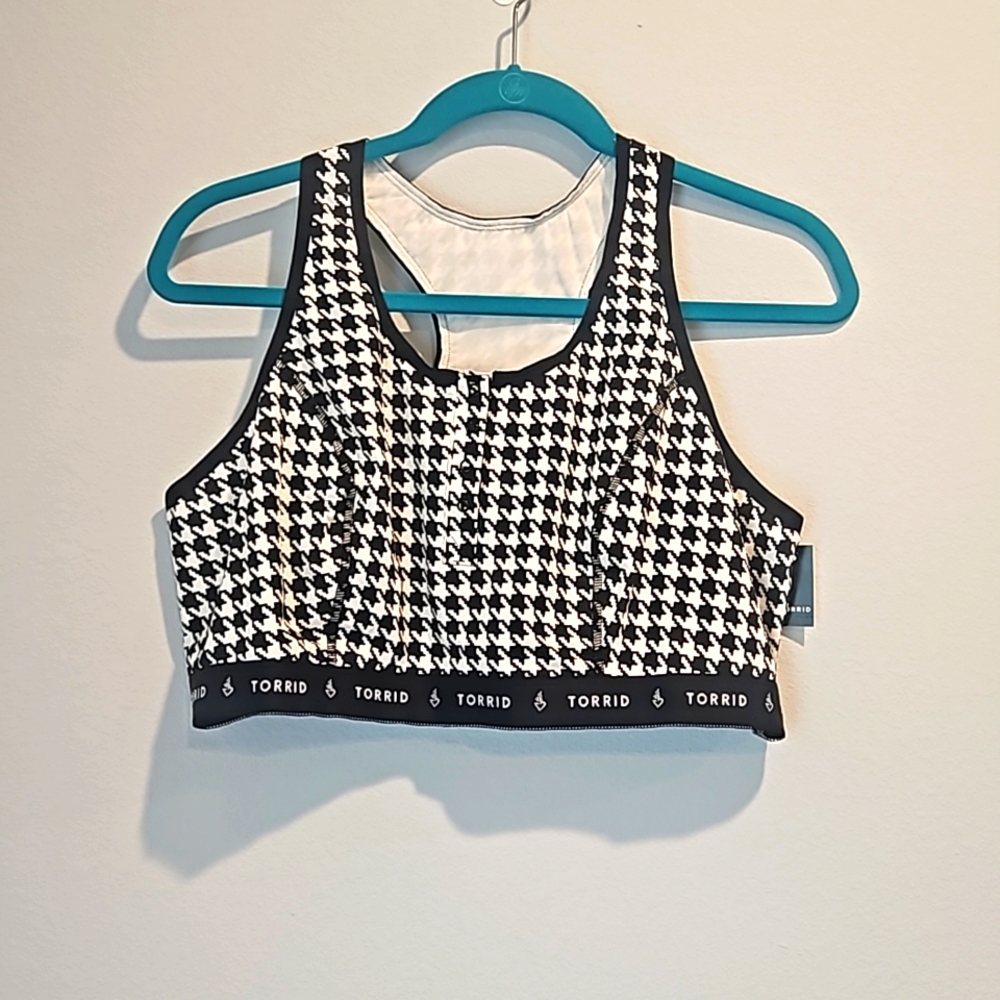 Torrid scoop neck bralette black and white pattern size 3